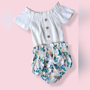 SHEIN Baby Girl's 2pc Set | Bodysuit and shorts | 12-18m